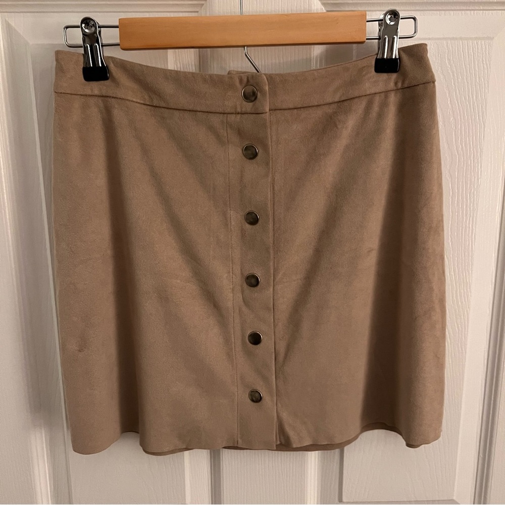 Nude Faux Suede High Waisted Mini Skirt (US M)
